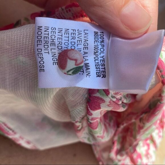 Nasty Gal Floral V Neck Puff Sleeve Blouse size Medium - Picture 11 of 15